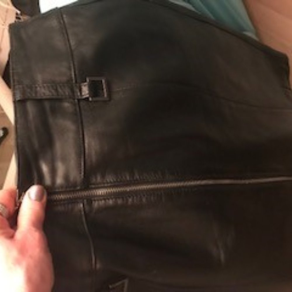 tristan & Iseut black leather lined skirt